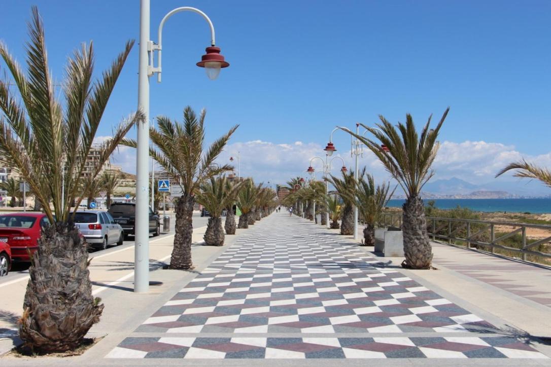 Bonita Casa En Urbanizacion Privada Muy Cerca Del Mar Y De Alicante 그란 알라칸트 외부 사진