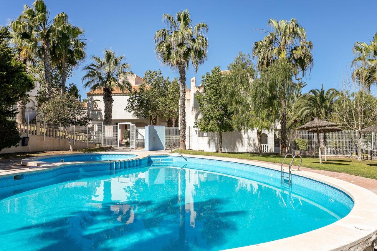 Bonita Casa En Urbanizacion Privada Muy Cerca Del Mar Y De Alicante 그란 알라칸트 외부 사진